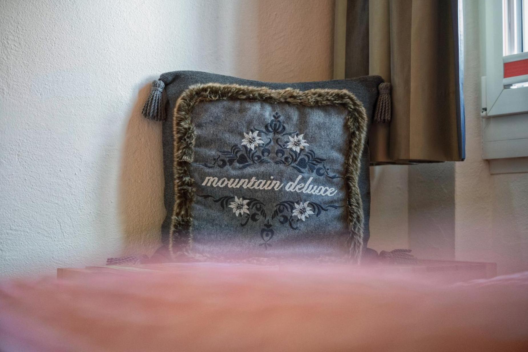 Chasa Gisep Apartment Scuol Luaran gambar